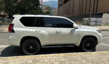Toyota Prado TXL 2023 lleno