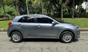 Kia RIO VIBRANT HATCHBACK 2019 lleno