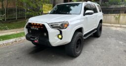 Toyota 4runner SR5 2017