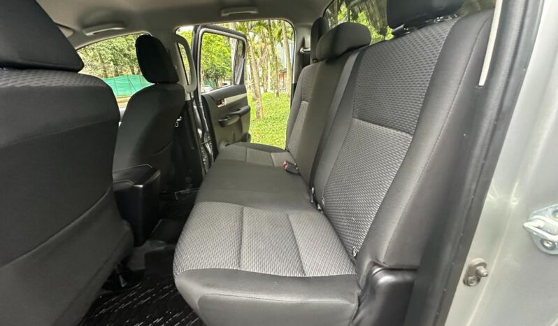 Toyota HILUX DC 2019 DOBLE CABINA lleno