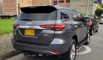 Toyota Fortuner 2023 lleno