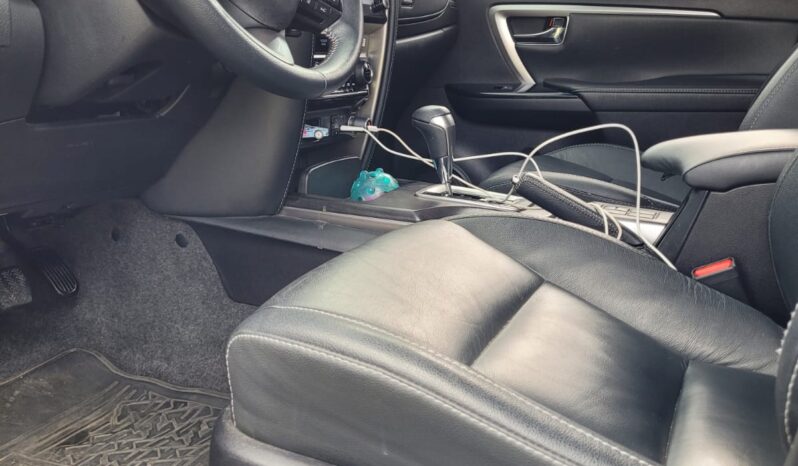 Toyota Fortuner 2023 lleno