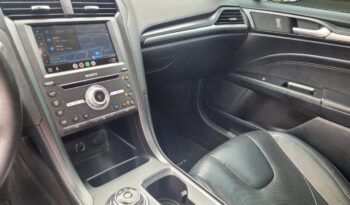 Ford Fusion 2019 lleno