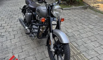 Royal Enfield Classic 2022 lleno