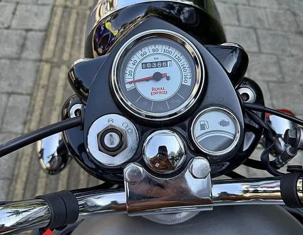 Royal Enfield Classic 2022 lleno