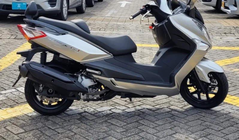 Sym Joymax 300 2017 lleno