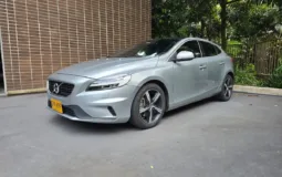 Volvo V40 2019 T4 Drive-E R-DESIGN