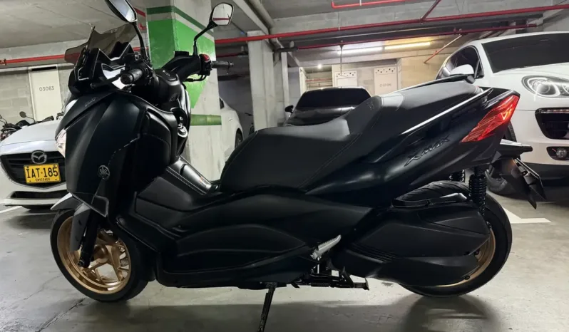Yamaha XMAX 2023 lleno