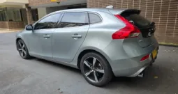 Volvo V40 2019 T4 Drive-E R-DESIGN