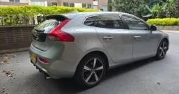 Volvo V40 2019 T4 Drive-E R-DESIGN
