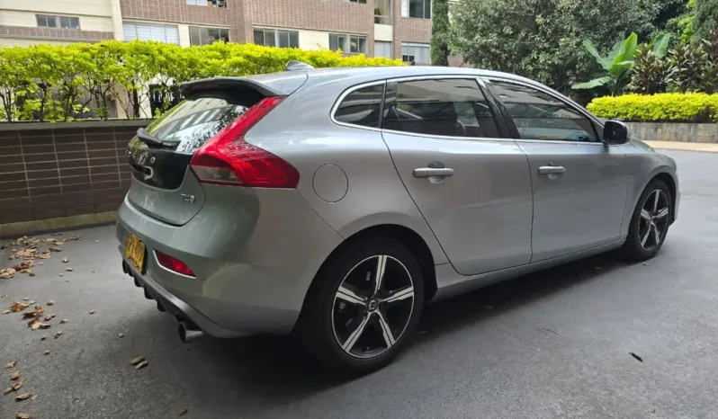 Volvo V40 2019 T4 Drive-E R-DESIGN lleno