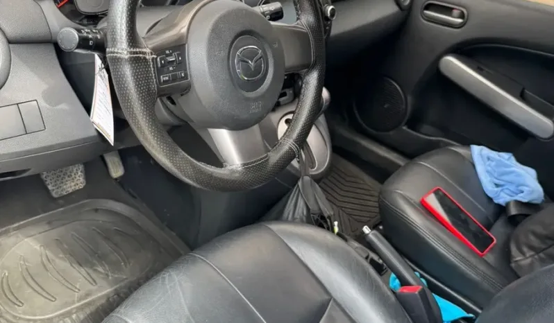 Mazda 2 2015 15HA1C lleno