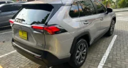 Toyota RAV4 2024 XLE HYBRID