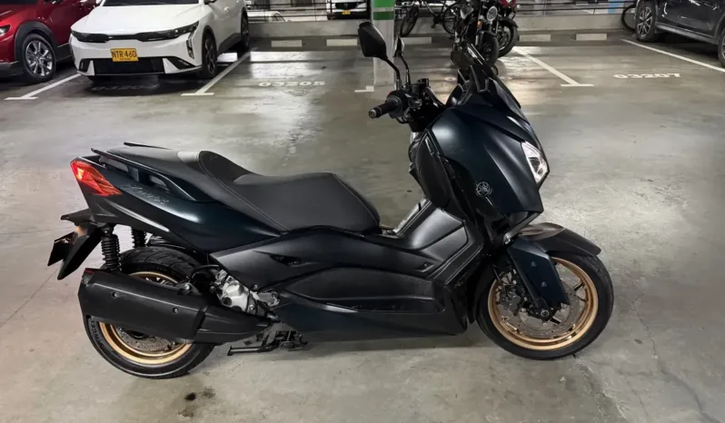 Yamaha XMAX 2023 lleno