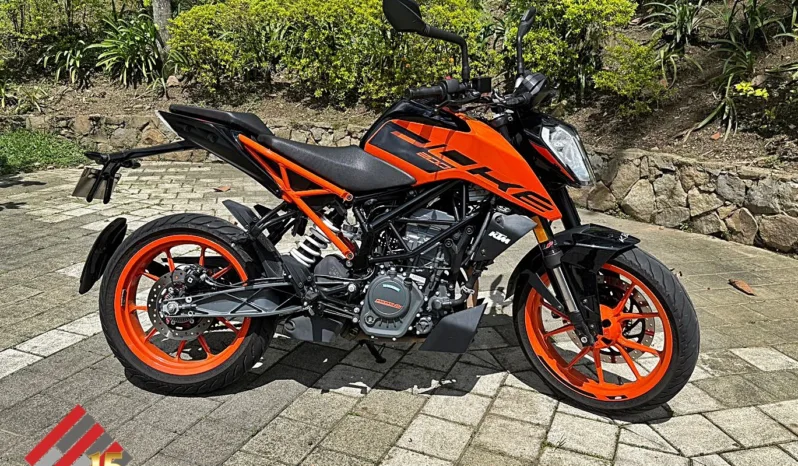 KTM Duke 2025 NG lleno