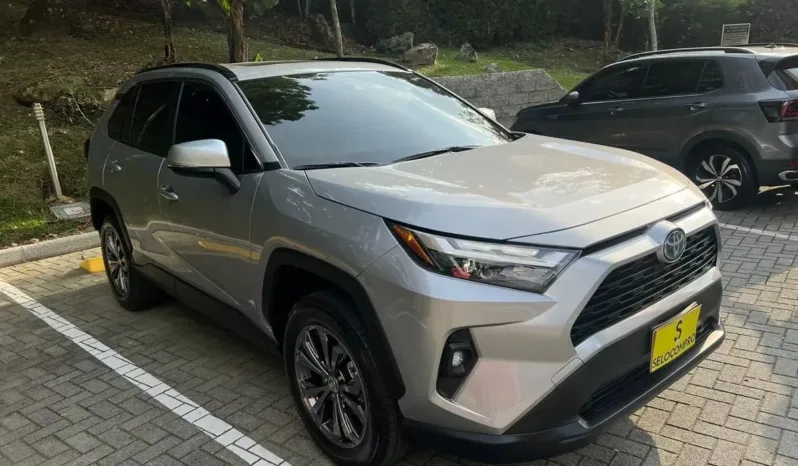 Toyota RAV4 2024 XLE HYBRID lleno