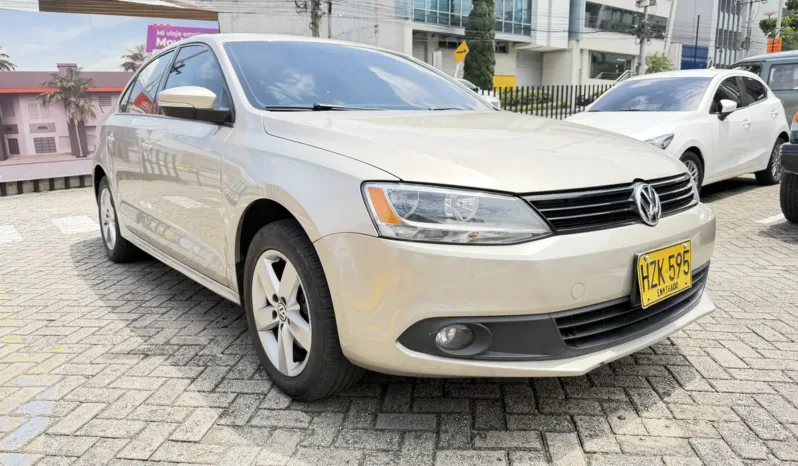 Volkswagen Jetta 2014 TRENDLINE lleno