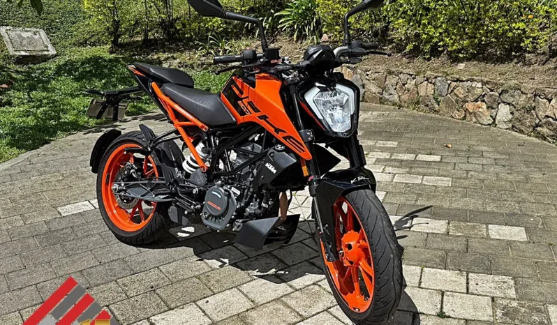 KTM Duke 2025 NG lleno