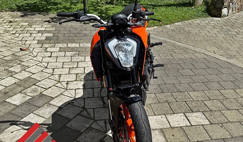 KTM Duke 2025 NG lleno
