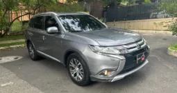 Mitsubishi OUTLANDER KAITEKI 2018 7 puestos