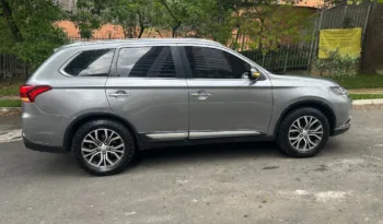 Mitsubishi OUTLANDER KAITEKI 2018 7 puestos lleno