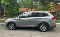 Mitsubishi OUTLANDER KAITEKI 2018 7 puestos