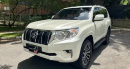 Toyota PRADO TX-L 2023 7 puestos