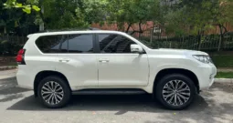 Toyota PRADO TX-L 2023 7 puestos