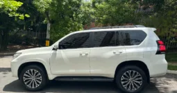 Toyota PRADO TX-L 2023 7 puestos