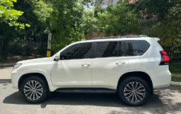 Toyota PRADO TX-L 2023 7 puestos