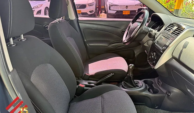 Nissan Versa 2018 Advance lleno