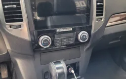 Mitsubishi Montero 2017