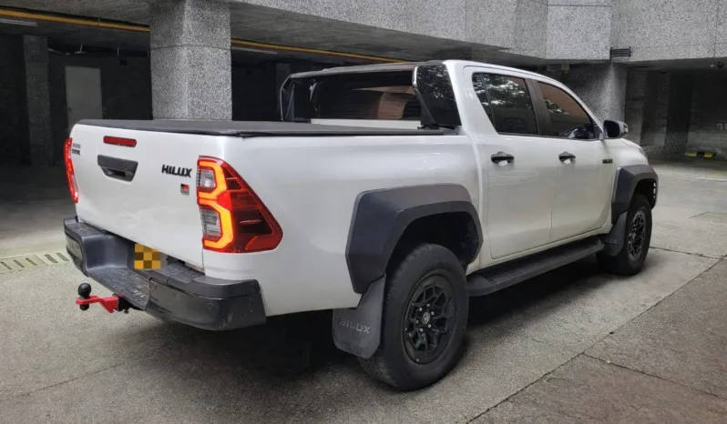 Toyota Hilux 2024 lleno