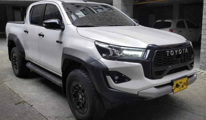 Toyota Hilux 2024 lleno