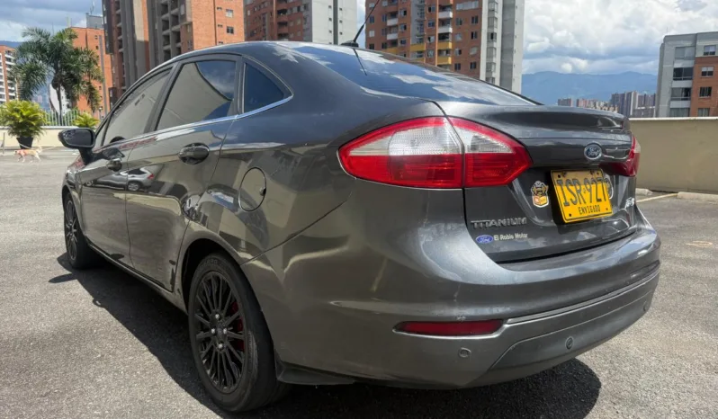 Ford Fiesta 2016 Titanium lleno