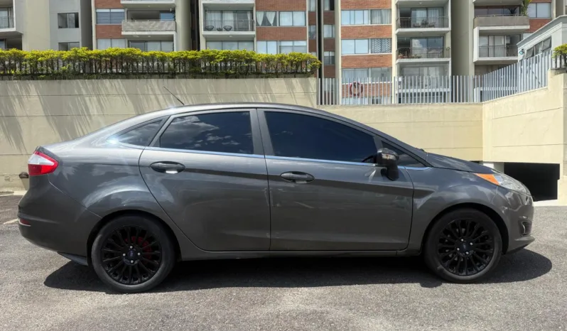Ford Fiesta 2016 Titanium lleno