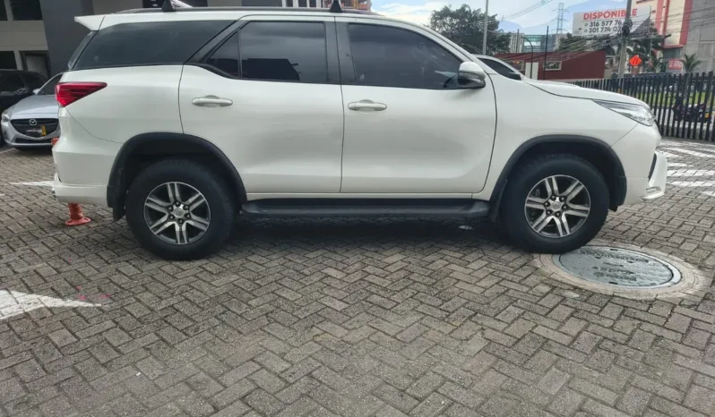 Toyota Fortuner 2020 lleno