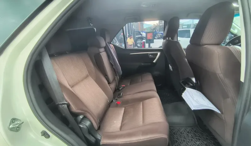 Toyota Fortuner 2020 lleno