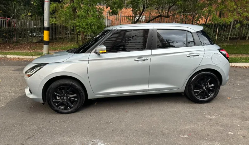 Suzuki SWFIT GLX MHEV 2025 HIBRIDO lleno