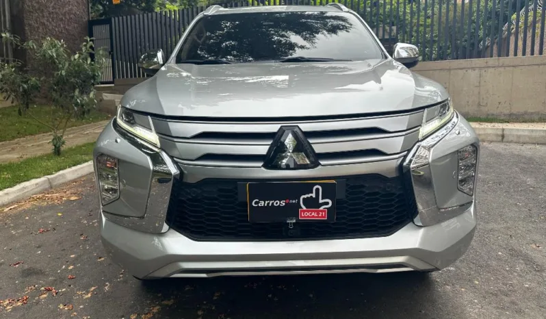 Mitsubishi Montero Sport 2023 lleno