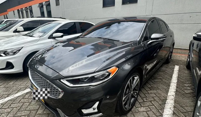 Ford Fusion 2019 lleno