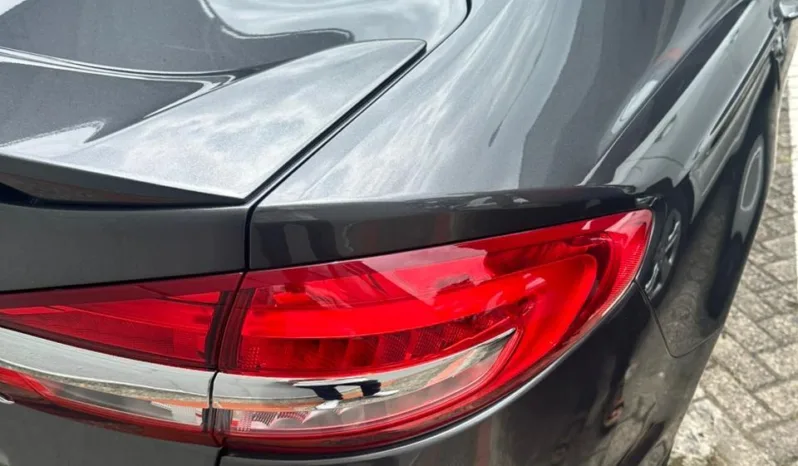 Ford Fusion 2019 lleno