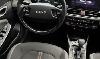 Kia K3 ZENITH AT SEDAN 2025 Zenith lleno