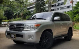 Toyota Land Cruiser 200 2014