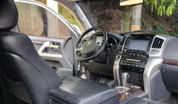 Toyota Land Cruiser 200 2014 lleno