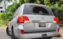 Toyota Land Cruiser 200 2014