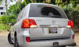 Toyota Land Cruiser 200 2014