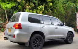 Toyota Land Cruiser 200 2014