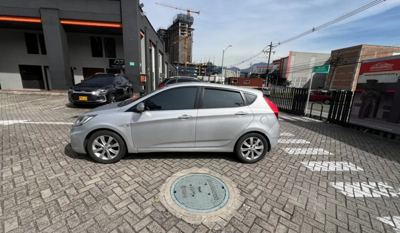Hyundai Accent 2012 ACCENT GL lleno