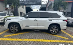 Toyota SEQUOIA CAPSTONE 2024 HIBRIDO